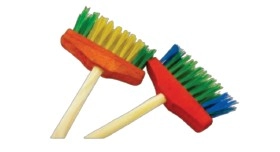 Vassoura Infantil Noviça com cabo